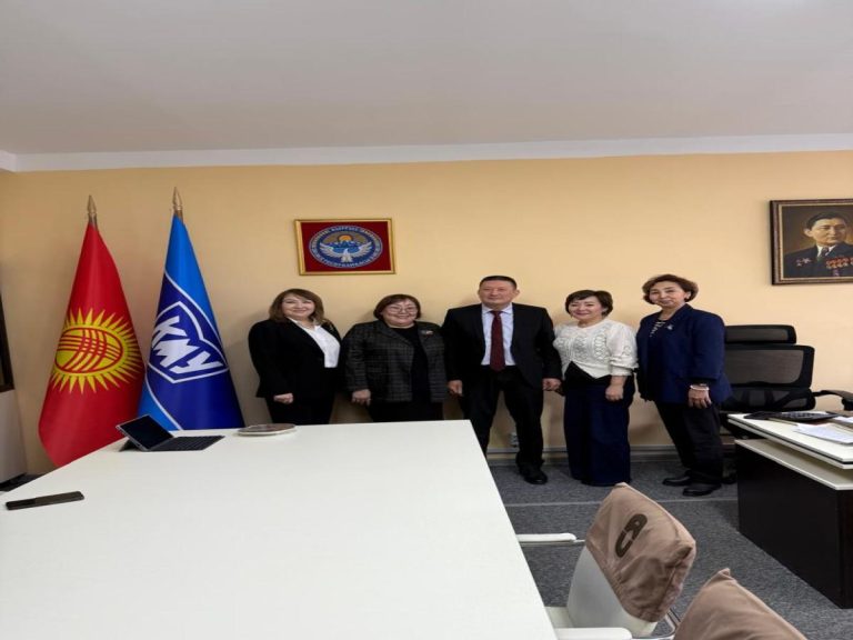 Состоялась встреча проректора КГУ Зайниева Р. с доцентом СВФУ имени М.К.Аммосова Прибылых С.
