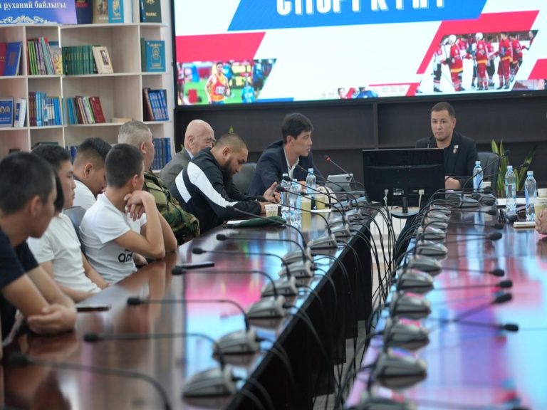 В КГУ состоялся круглый стол по случаю Международного дня спорта