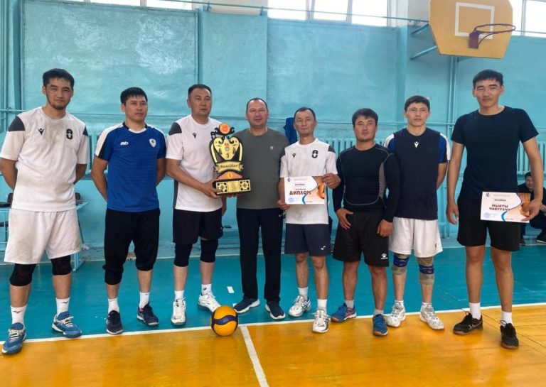 КМУ волейбол боюнча өткөн достук турниринде чемпион болду